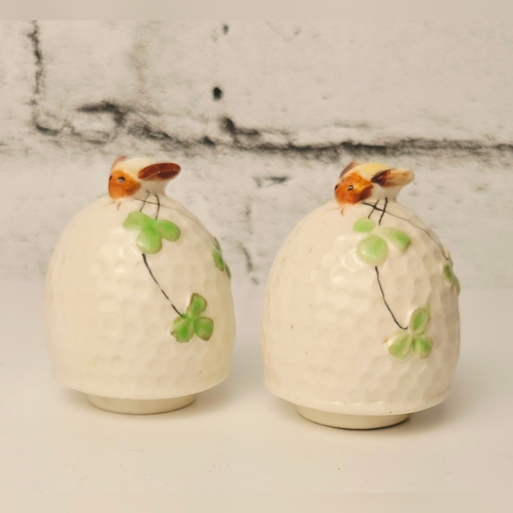 Vintage Japan Bee Beehive Salt Pepper Shakers Ceramic Honeybee Set - Picture 2 of 11